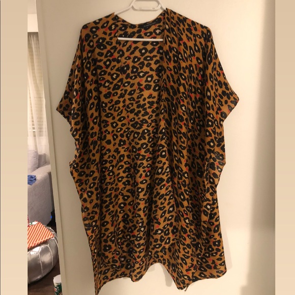 Leopard print kimono - Picture 1 of 3